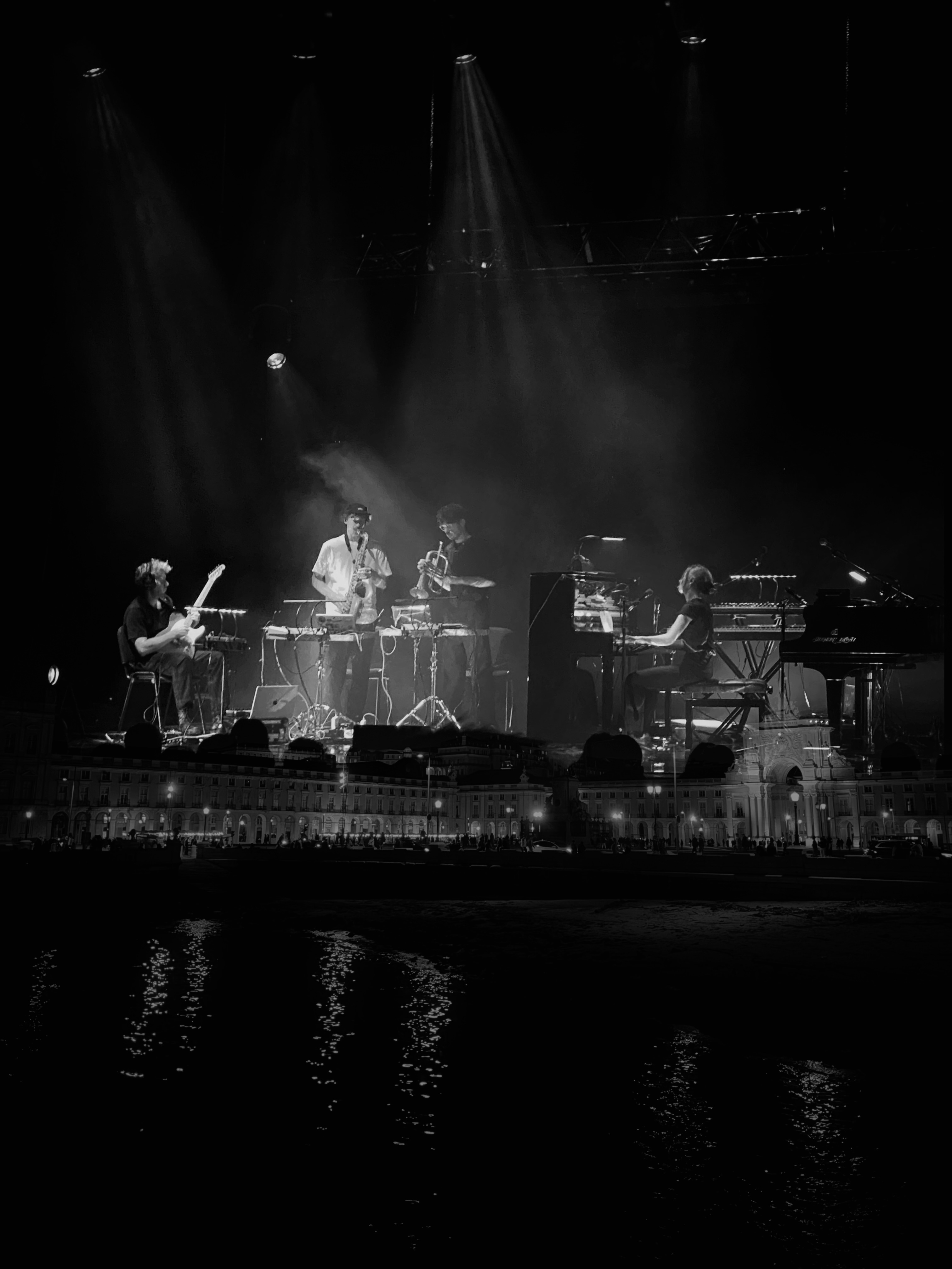 Live frame with pulsing blue light