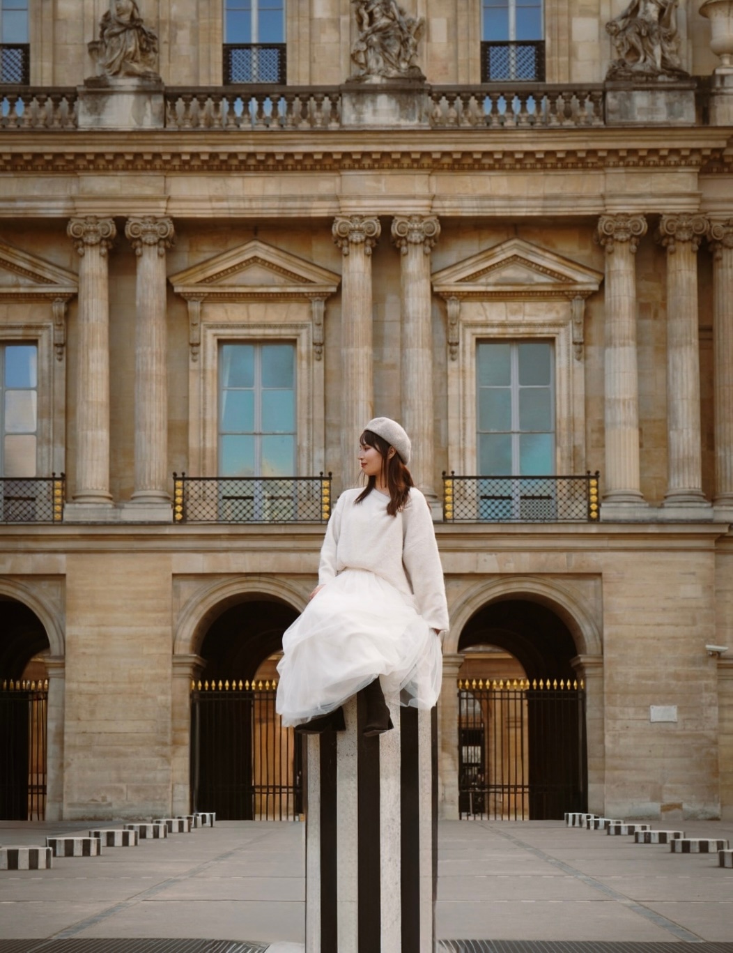 Closing cultural portrait in a calmer register