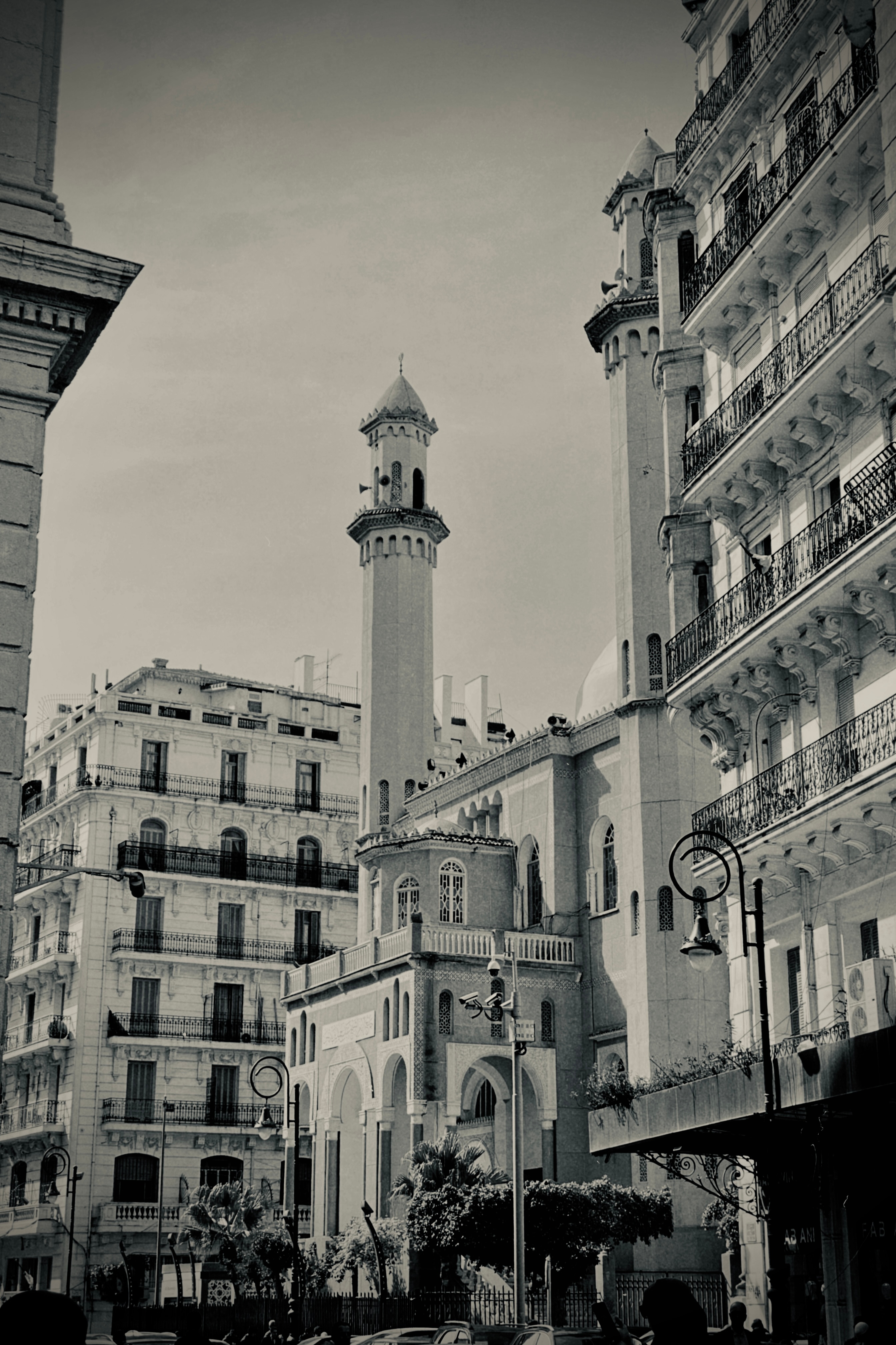 Street frame with more open light